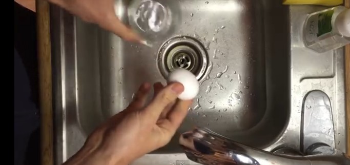 2015y05m08d_185810195