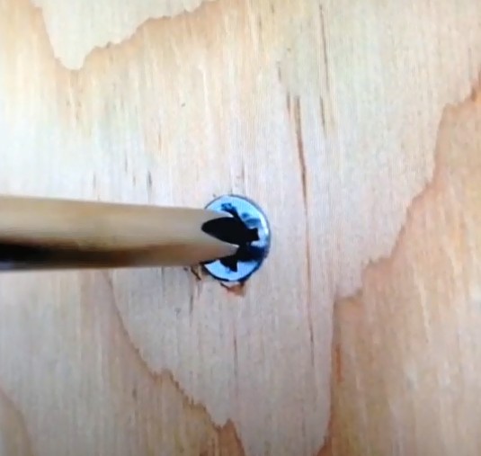 2015y05m14d_104800653