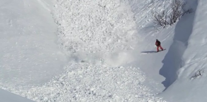 2015y06m27d_103622236