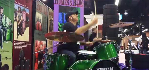 2016y01m29d_163339131