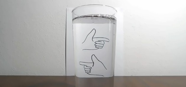 2016y02m18d_090109903