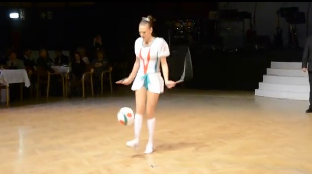 2016y02m23d_093316879